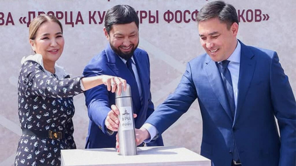 Ракишев и Тасмагамбетова заложили капсулу на месте строительства Дворца культуры в Шымкенте