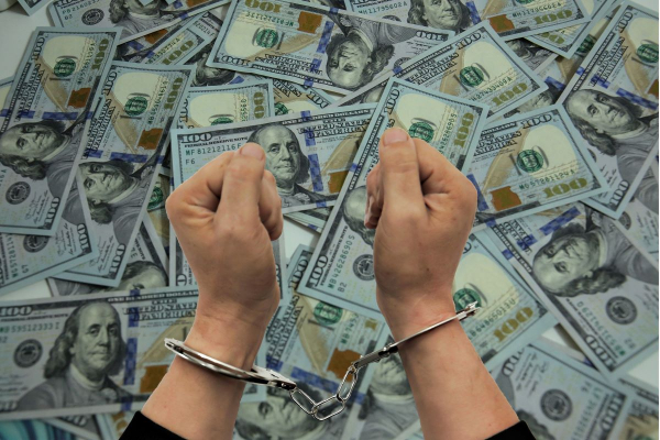 Оборот фальшивой иностранной валюты вырос в Казахстане