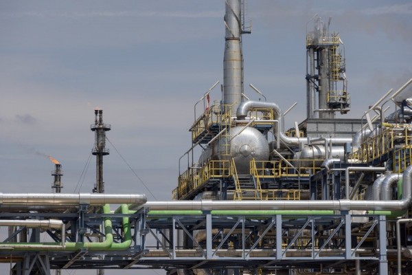 Фьючерсы на нефть Brent остаются стабильными