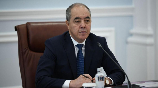 &quot;Занимаю всего 10 соток&quot;: аким ЗКО объяснил, почему продолжает жить в резиденции
