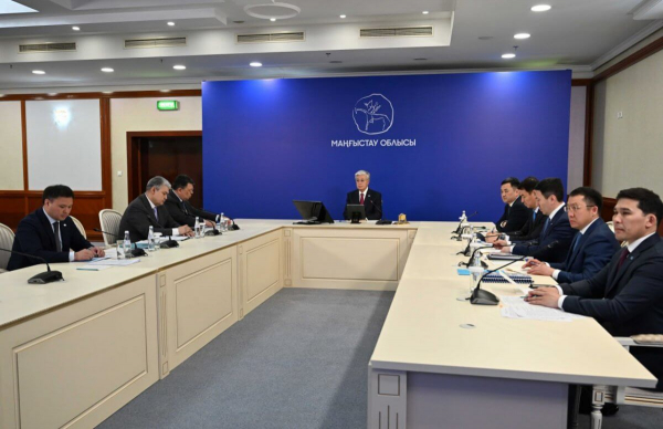 Президент поручил решить проблему дефицита воды в Мангистауской области