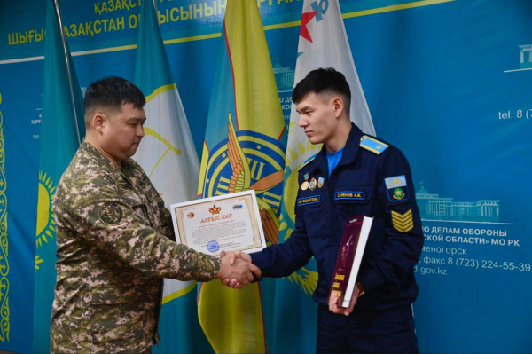 Курсант военного вуза проявил отвагу на пожаре
