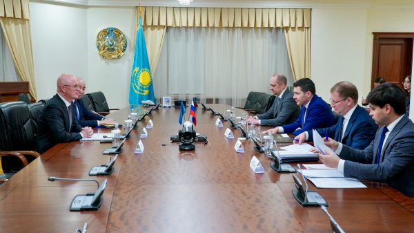 Антон Алиханов совершил рабочую поездку в Республику Казахстан