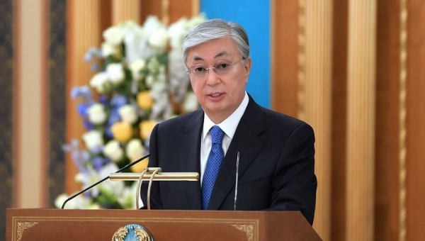 Токаев поздравил казахстанцев с Днем Республики